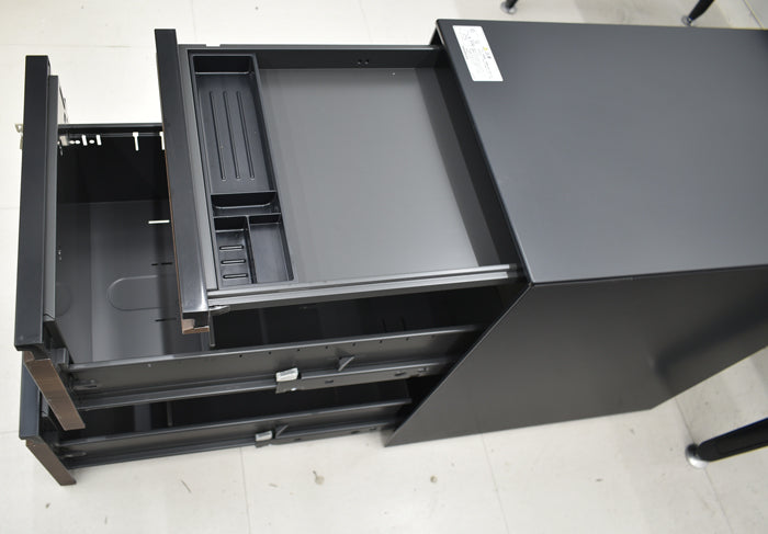 【中古】オカムラ プリシードデスク+プロステージクレストワゴン 2点セット W1400 幕板付 2024111305【中古オフィス家具】