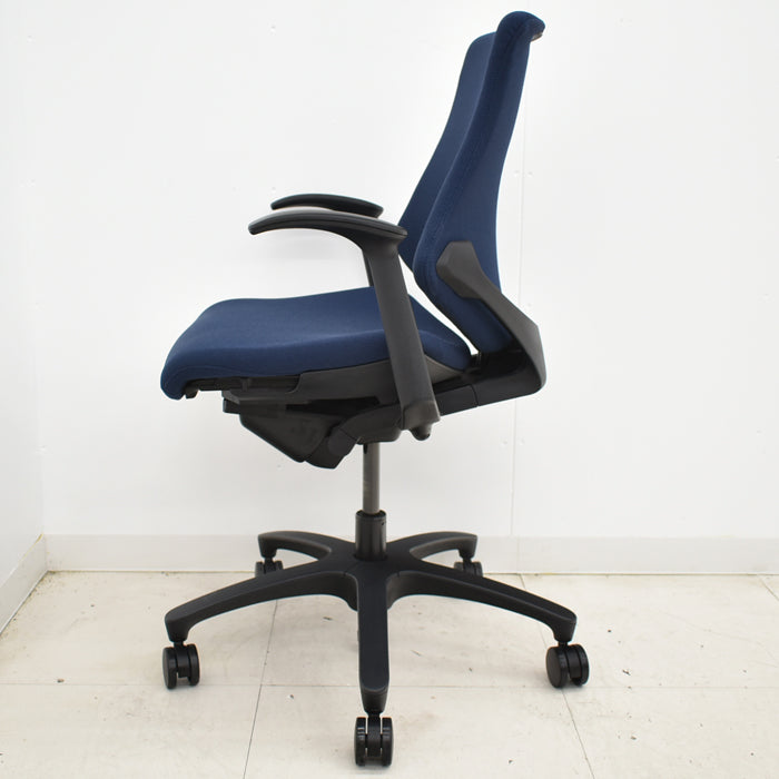 【中古】イトーキ f・エフチェア ローバック 固定肘 2024112705【中古オフィス家具】