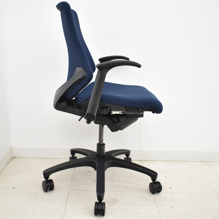 【中古】イトーキ f・エフチェア ローバック 固定肘 2024112705【中古オフィス家具】