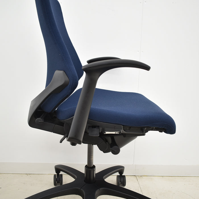 【中古】イトーキ f・エフチェア ローバック 固定肘 2024112705【中古オフィス家具】