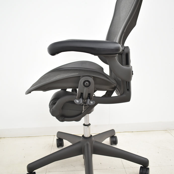 【中古】ハーマンミラー アーロンチェア Bサイズ フル装備 ランバーサポート 2024121902【中古オフィス家具】