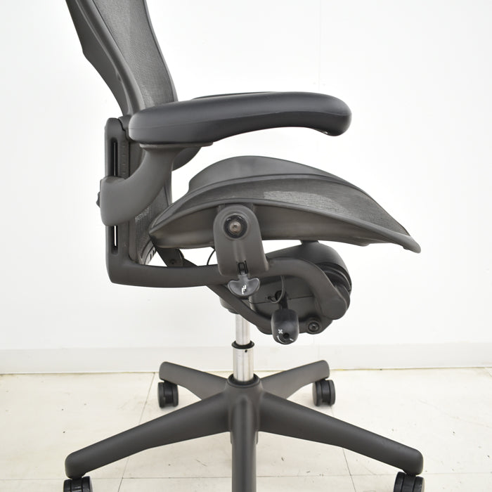 【中古】ハーマンミラー アーロンチェア Bサイズ フル装備 ランバーサポート 2024121902【中古オフィス家具】