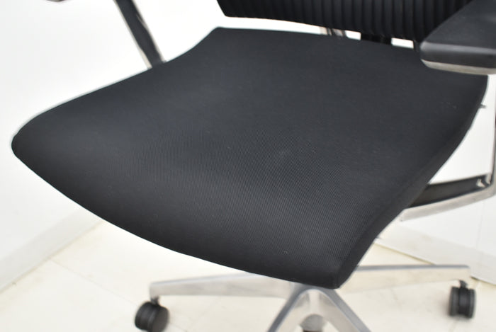 【中古】イトーキ スピーナ 固定肘 エラストマーバック ポリッシュ アクティブランバーサポート 2024122305【中古オフィス家具】
