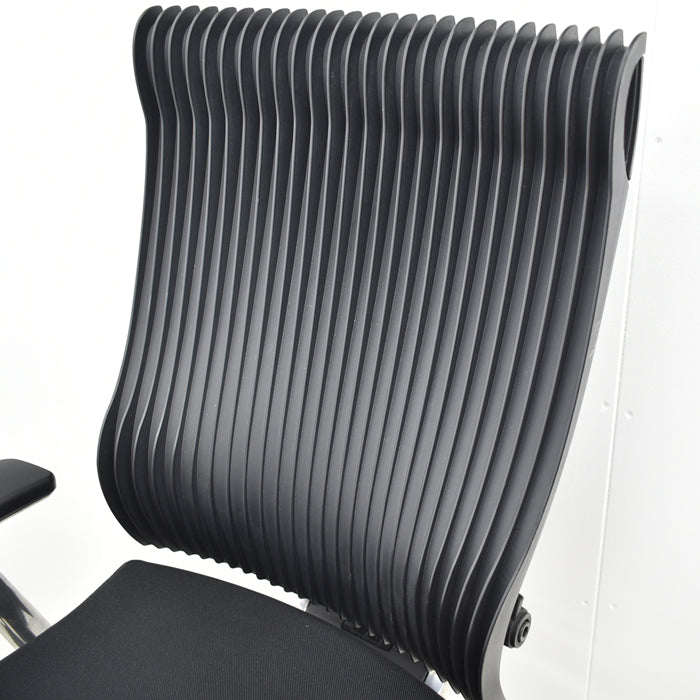 【中古】イトーキ スピーナ 固定肘 エラストマーバック ポリッシュ アクティブランバーサポート 2024122305【中古オフィス家具】
