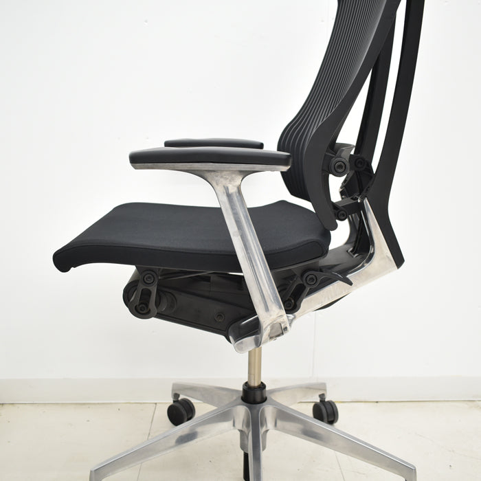 【中古】イトーキ スピーナ 固定肘 エラストマーバック ポリッシュ アクティブランバーサポート 2024122305【中古オフィス家具】