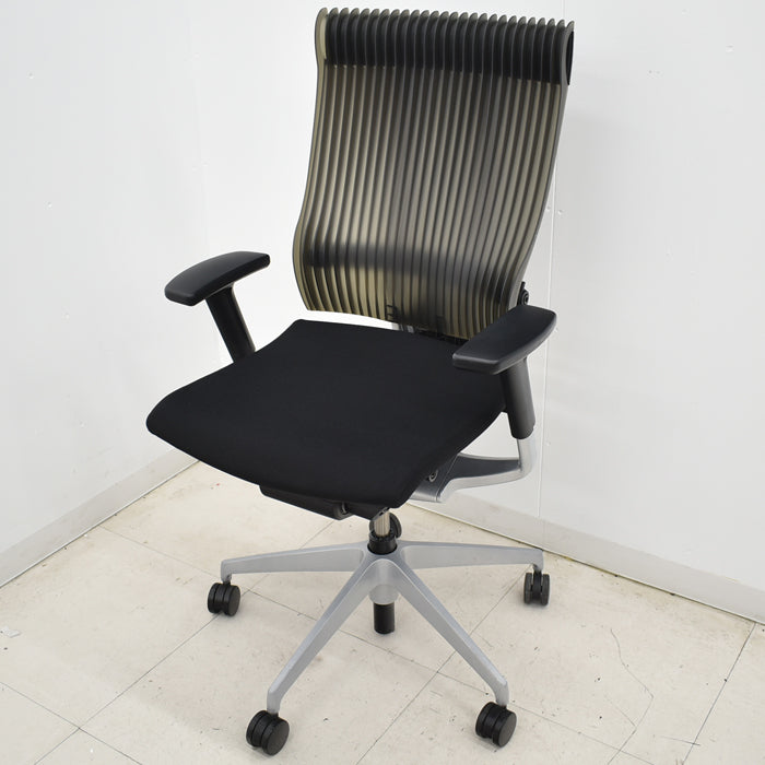 【中古】イトーキ スピーナ 可動肘 エラストマーバック ランバーサポート シルバー脚 2025020301【中古オフィス家具】