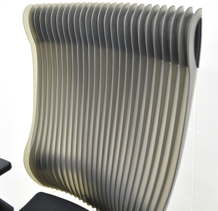 【中古】イトーキ スピーナ 可動肘 エラストマーバック ランバーサポート シルバー脚 2025020301【中古オフィス家具】