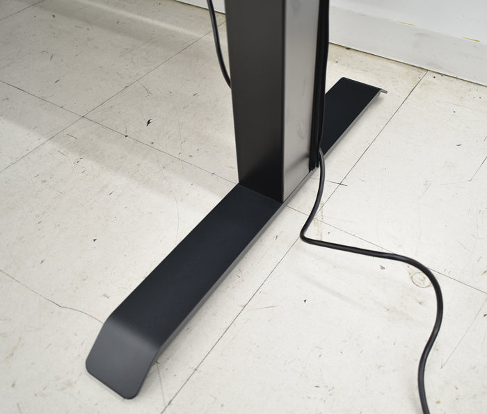 【中古】コクヨ シークエンス 電動昇降デスク デスクトップパネル付 ベーシックレバータイプ 船底天板 2021年製 幅1150 2025021201【中古オフィス家具】
