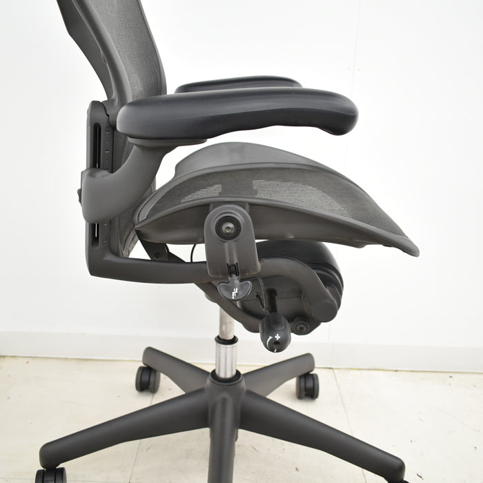 【中古】ハーマンミラー アーロンチェア Bサイズ フル装備 ランバーサポート 2025022004【中古オフィス家具】