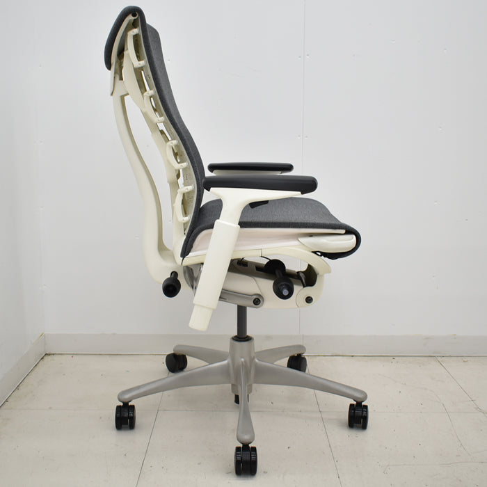 【中古】ハーマンミラー エンボディチェア 可動肘 2025022702【中古オフィス家具】