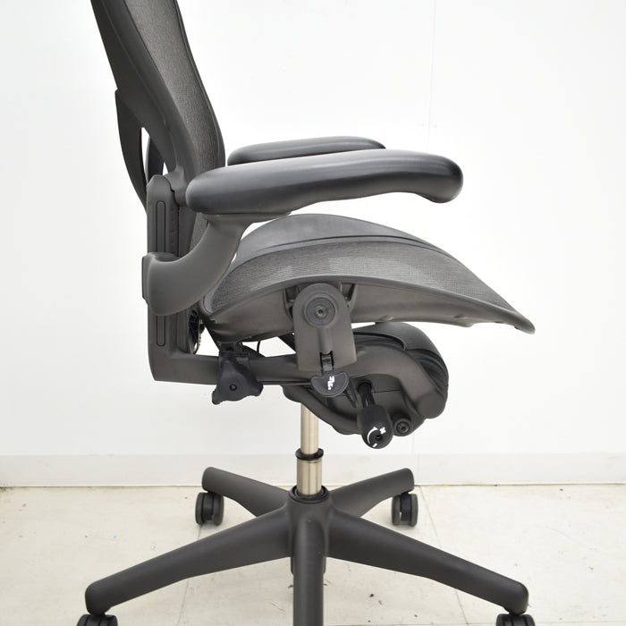 【中古】ハーマンミラー アーロンチェア Bサイズ フル装備 ランバーサポート 固定肘タイプ 2025031003【中古オフィス家具】