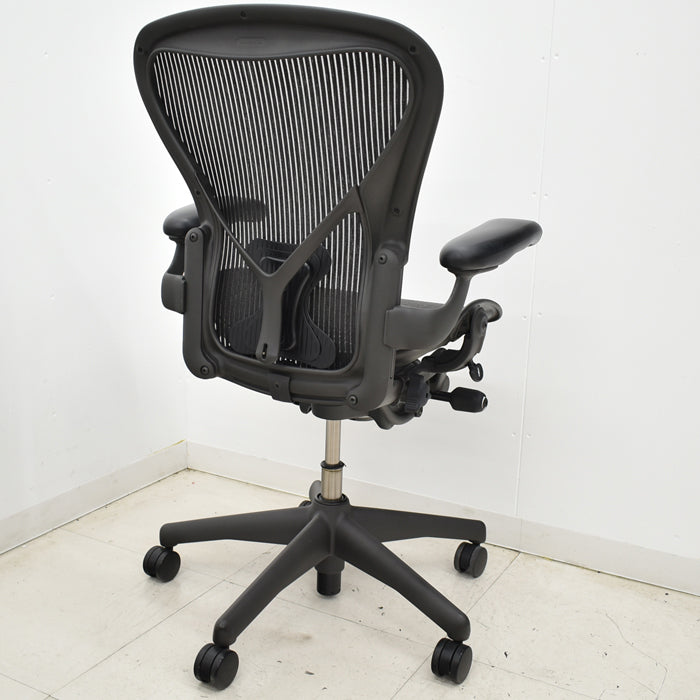 【中古】ハーマンミラー アーロンチェア Bサイズ フル装備 ランバーサポート 固定肘タイプ 2025031003【中古オフィス家具】