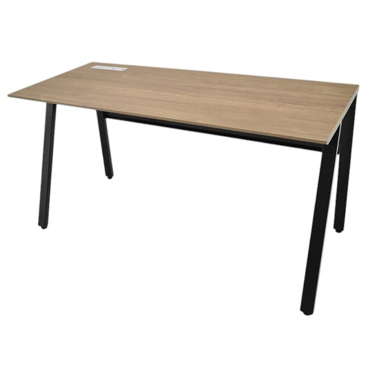 【中古】オカムラ ビラージュ 平机 幅1400 2025031104【中古オフィス家具】