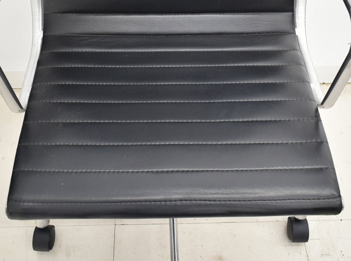 【中古】ハーマンミラー イームズ ソフトパッドエグゼクティブチェア ポリッシュ 革張り 2025032607【中古オフィス家具】