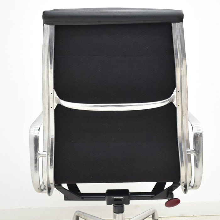 【中古】ハーマンミラー イームズ ソフトパッドエグゼクティブチェア ポリッシュ 革張り 2025032601【中古オフィス家具】