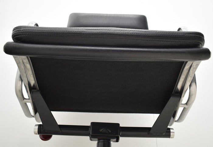 【中古】ハーマンミラー イームズ ソフトパッドエグゼクティブチェア ポリッシュ 革張り 2025032602【中古オフィス家具】