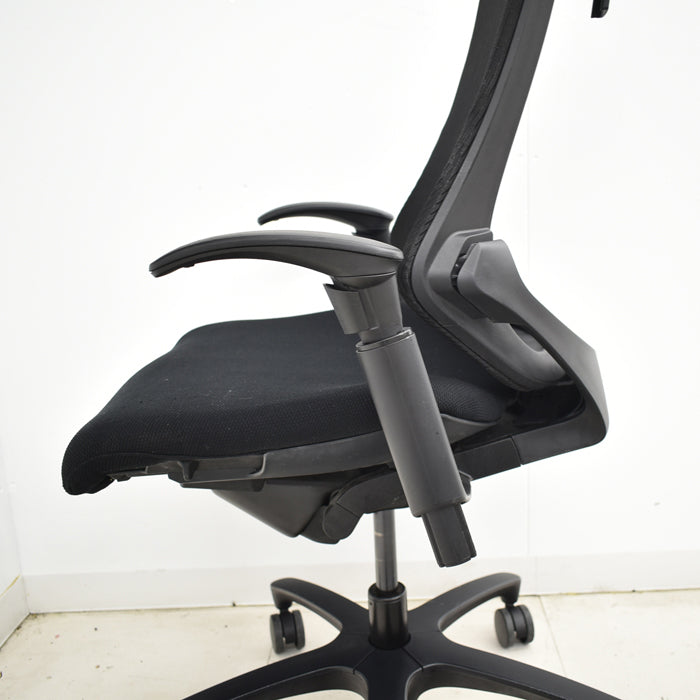 【中古】イトーキ f・エフチェア ハイバック 可動肘 ハンガー ブラック 2025033104【中古オフィス家具】