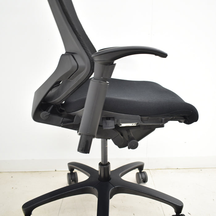 【中古】イトーキ f・エフチェア ハイバック 可動肘 ハンガー ブラック 2025033104【中古オフィス家具】