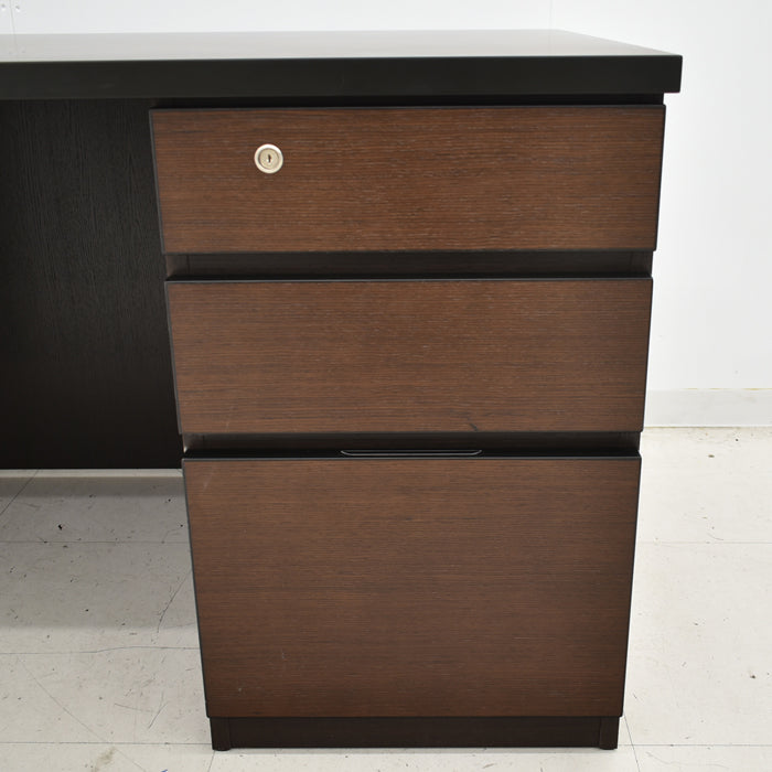 【中古】イトーキ X09シリーズ 役員用両袖机 W1600 2025041402【中古オフィス家具】