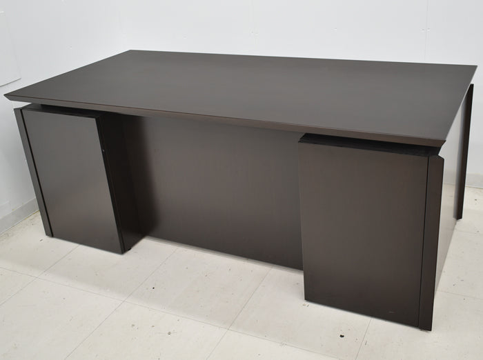 【中古】イトーキ X19シリーズ 役員用両袖机 W1800 2025041501【中古オフィス家具】