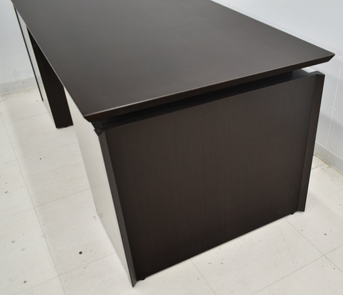 【中古】イトーキ X19シリーズ 役員用両袖机 W1800 2025041501【中古オフィス家具】