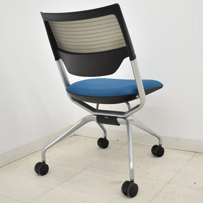 【中古】イトーキ レクシブ ミーティングチェア ネスティングチェア 幅470 2025041502【中古オフィス家具】