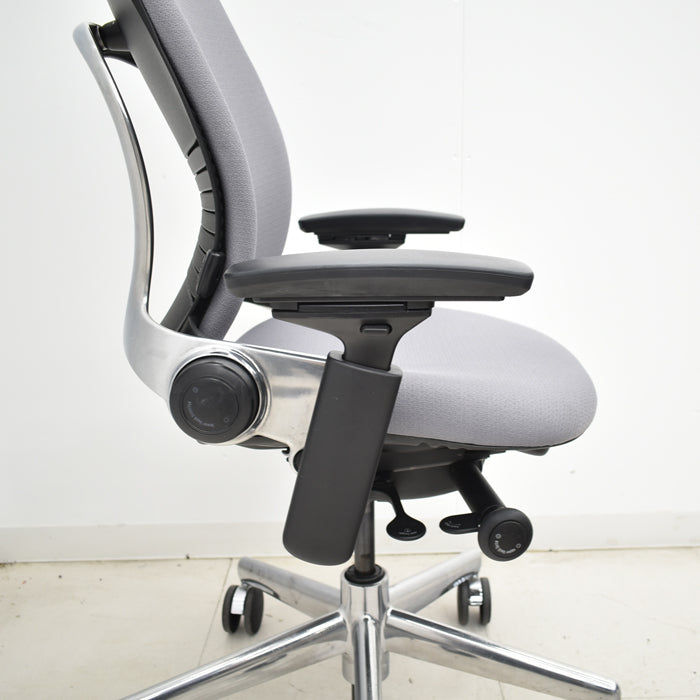 【中古】スチールケース リープV2 可動肘 ランバーサポート ポリッシュ ヘッドレスト USモデル ポリッシュ 2025041504【中古オフィス家具】