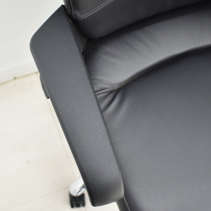 【中古】コクヨ フィロソフィー エグゼクティブチェア 固定肘 エアランバーサポート 2025041702【中古オフィス家具】