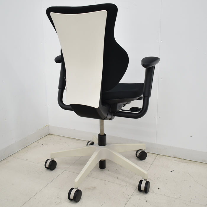 【中古】イトーキ カシコ 可動肘 女性用チェア 2025042202【中古オフィス家具】