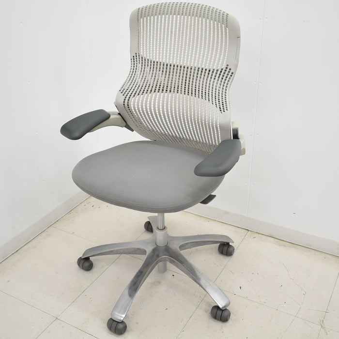 【中古】Knoll ジェネレーション 可動肘(ハイパフォーマンス肘)ポリッシュ脚 2025042303【中古オフィス家具】