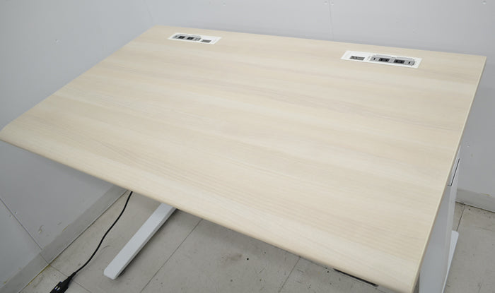 【中古】オカムラ スイフト 電動昇降デスク スムースフォルムエッジ 昇降レバータイプ 2018年製 幅1150 2025050702【中古オフィス家具】