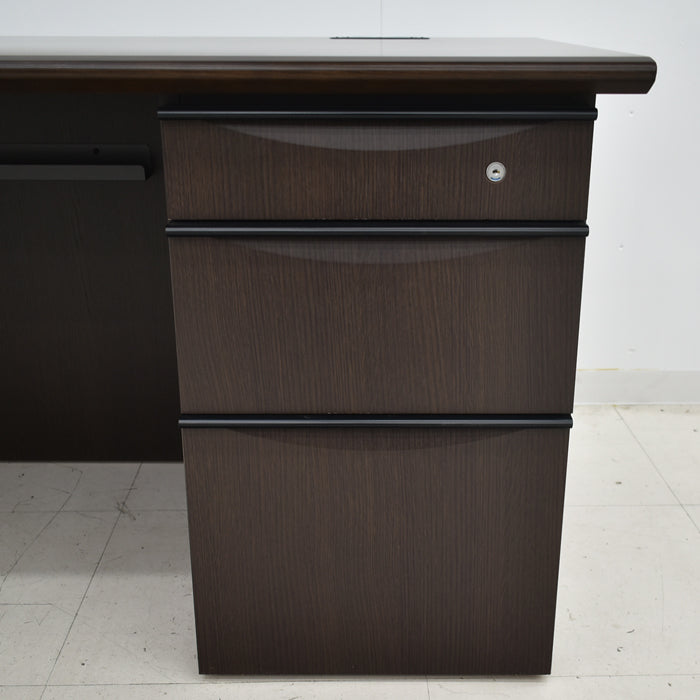 【中古】イトーキ XWシリーズ 役員用両袖机 幅1800 2025050802【中古オフィス家具】