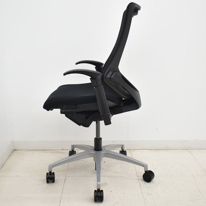 【中古】イトーキ f・エフチェア ハイバック 可動肘 ストライプメッシュ シルバー脚 2025051303【中古オフィス家具】
