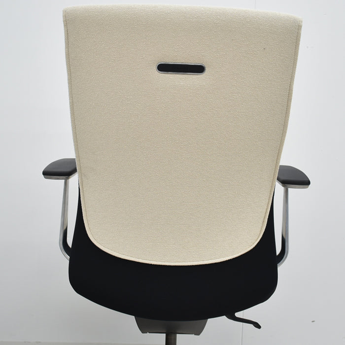 【中古】コクヨ プント ハイバック 固定肘 ポリッシュ 2023年製 2025051407【中古オフィス家具】