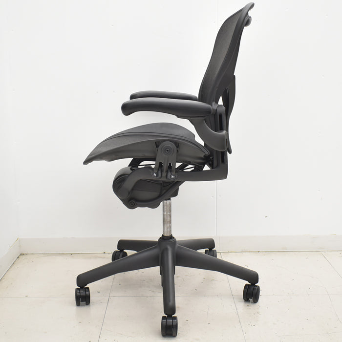 【中古】ハーマンミラー アーロンチェア Bサイズ フル装備 ポスチャーフィット 肘レバータイプ 2025051904【中古オフィス家具】