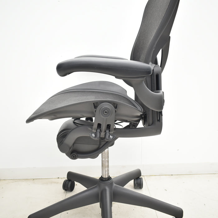 【中古】ハーマンミラー アーロンチェア Bサイズ フル装備 ポスチャーフィット 肘レバータイプ 2025051904【中古オフィス家具】