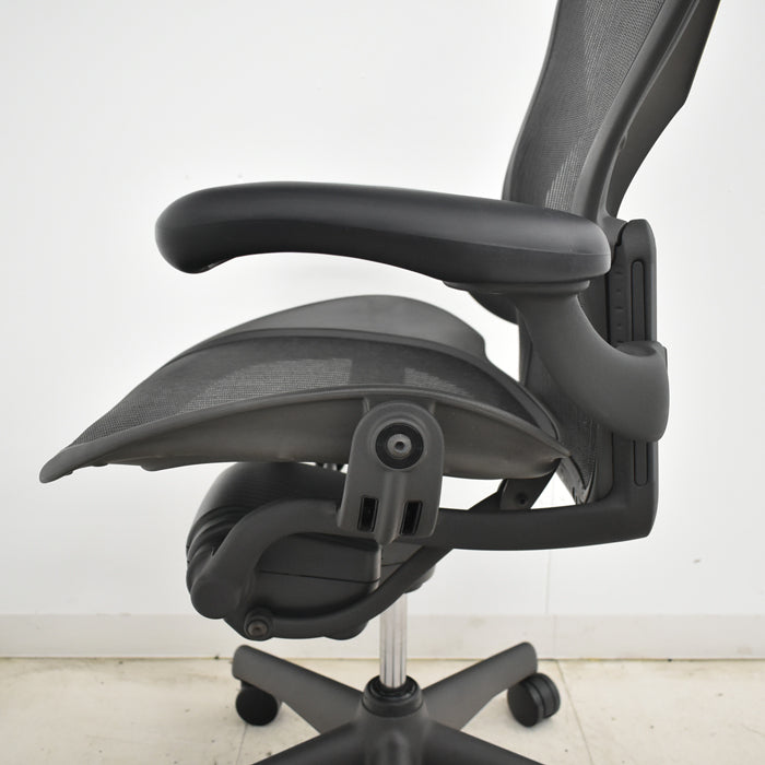 【中古】ハーマンミラー アーロンチェア スタンダード Bサイズ ランバーサポート 2025052705【中古オフィス家具】