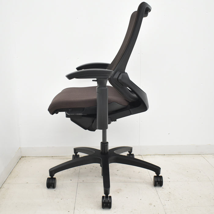 【中古】イトーキ f・エフチェア ハイバック 可動肘 2023年製 2025060301【中古オフィス家具】