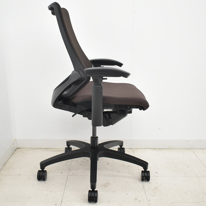 【中古】イトーキ f・エフチェア ハイバック 可動肘 2023年製 2025060301【中古オフィス家具】