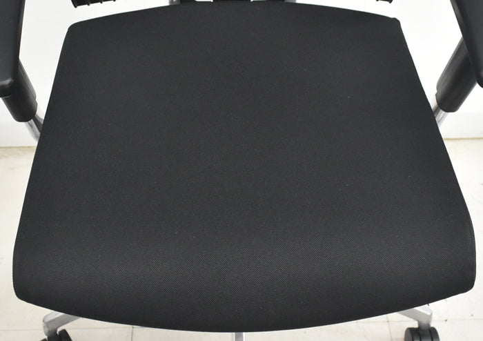 【中古】イトーキ スピーナ 可動肘 エラストマーバック ポリッシュ アクティブランバーサポート 2025070905【中古オフィス家具】