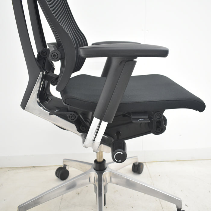 【中古】イトーキ スピーナ 可動肘 エラストマーバック ポリッシュ アクティブランバーサポート 2025070905【中古オフィス家具】