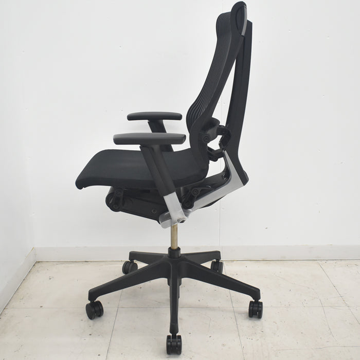 【中古】イトーキ スピーナ 可動肘 エラストマーバック 2018年製 2025071602【中古オフィス家具】