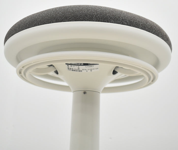【中古】オカムラ ピルエット カウンターチェア スイング脚タイプ 2018年製 2025071705【中古オフィス家具】