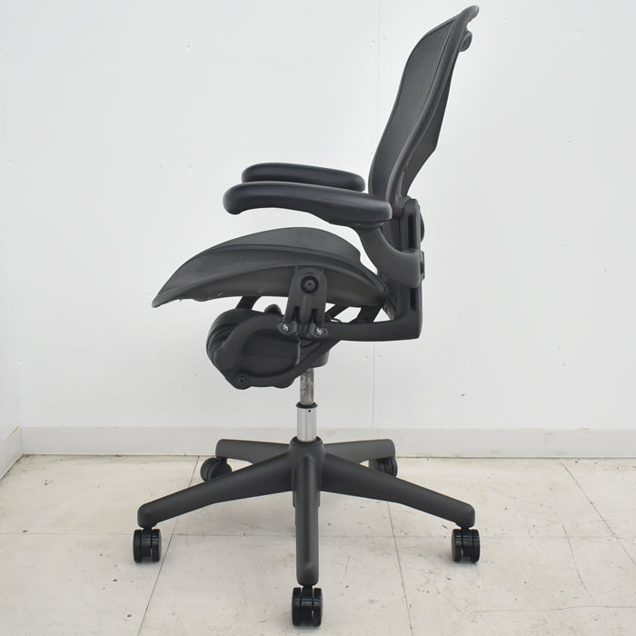 【中古】ハーマンミラー アーロンチェア Bサイズ フル装備 ランバーサポート 2025071902【中古オフィス家具】
