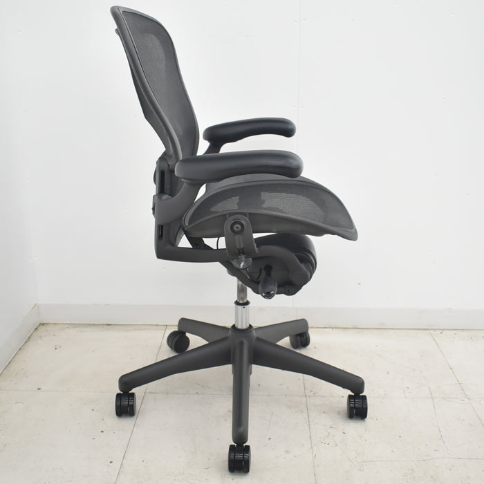 【中古】ハーマンミラー アーロンチェア Bサイズ フル装備 ランバーサポート 2025071902【中古オフィス家具】