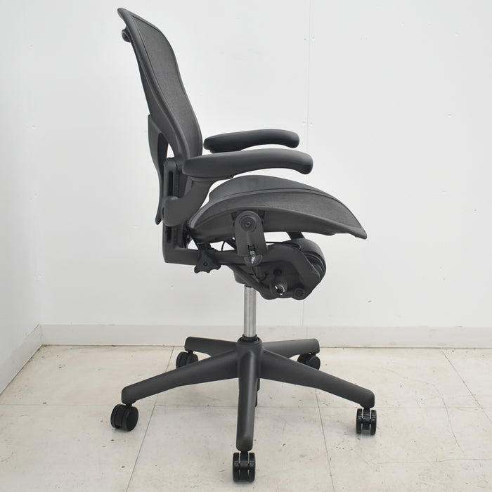 【中古】ハーマンミラー アーロンチェア Bサイズ フル装備 ポスチャーフィット 新型肘パッド 2025071904【中古オフィス家具】