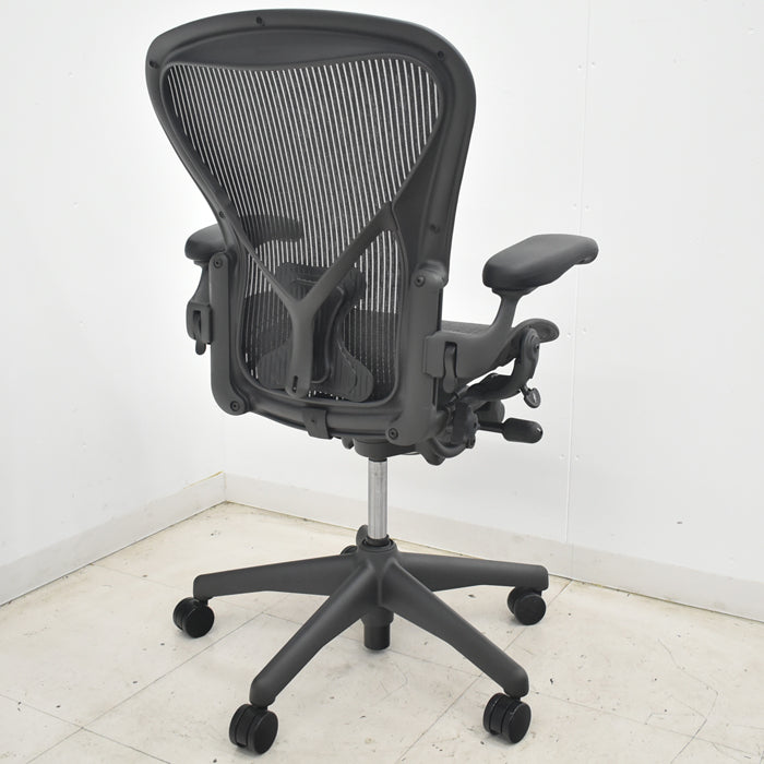 【中古】ハーマンミラー アーロンチェア Bサイズ フル装備 ポスチャーフィット 新型肘パッド 2025071904【中古オフィス家具】