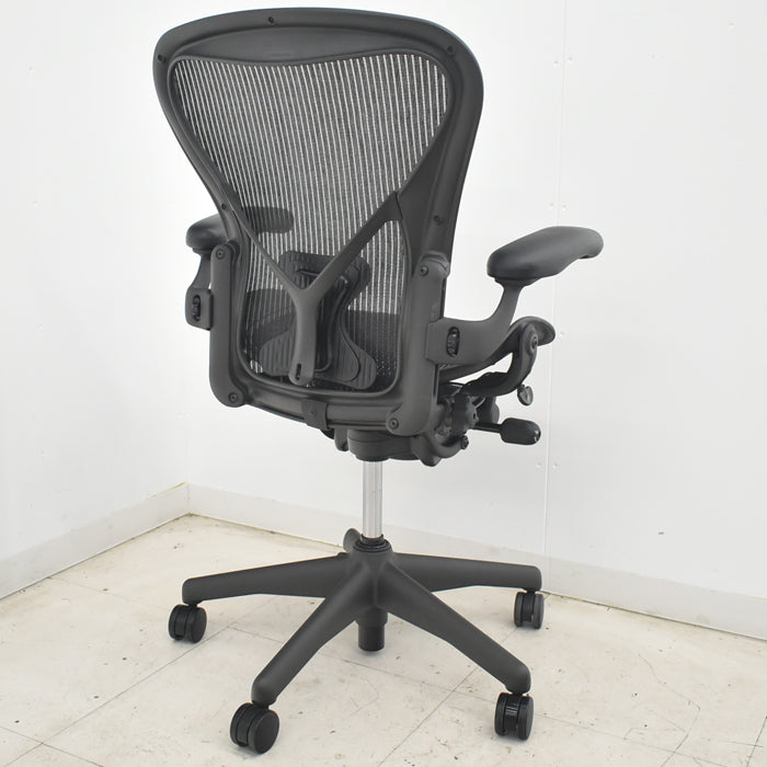 【中古】ハーマンミラー アーロンチェア Bサイズ フル装備 ポスチャーフィット 2025071906【中古オフィス家具】