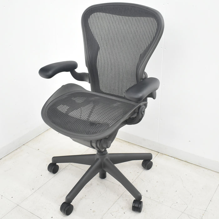 【中古】ハーマンミラー アーロンチェア スタンダード Bサイズ ランバーサポートなし 2025072205【中古オフィス家具】