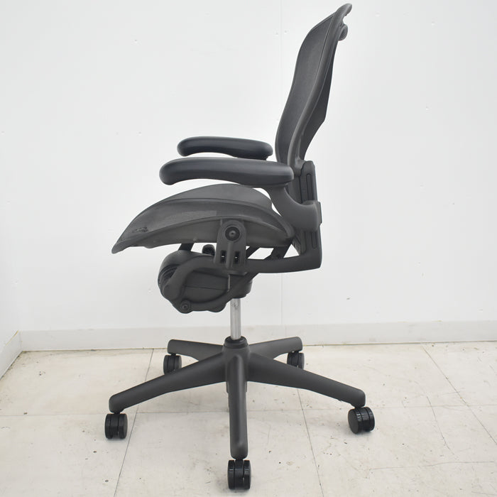 【中古】ハーマンミラー アーロンチェア スタンダード Bサイズ ランバーサポートなし 2025072205【中古オフィス家具】